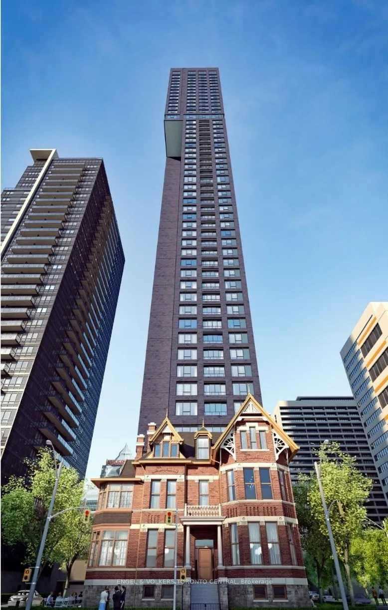Ontario Real Estate | View 25 Selby, 4510 | 1 Bed