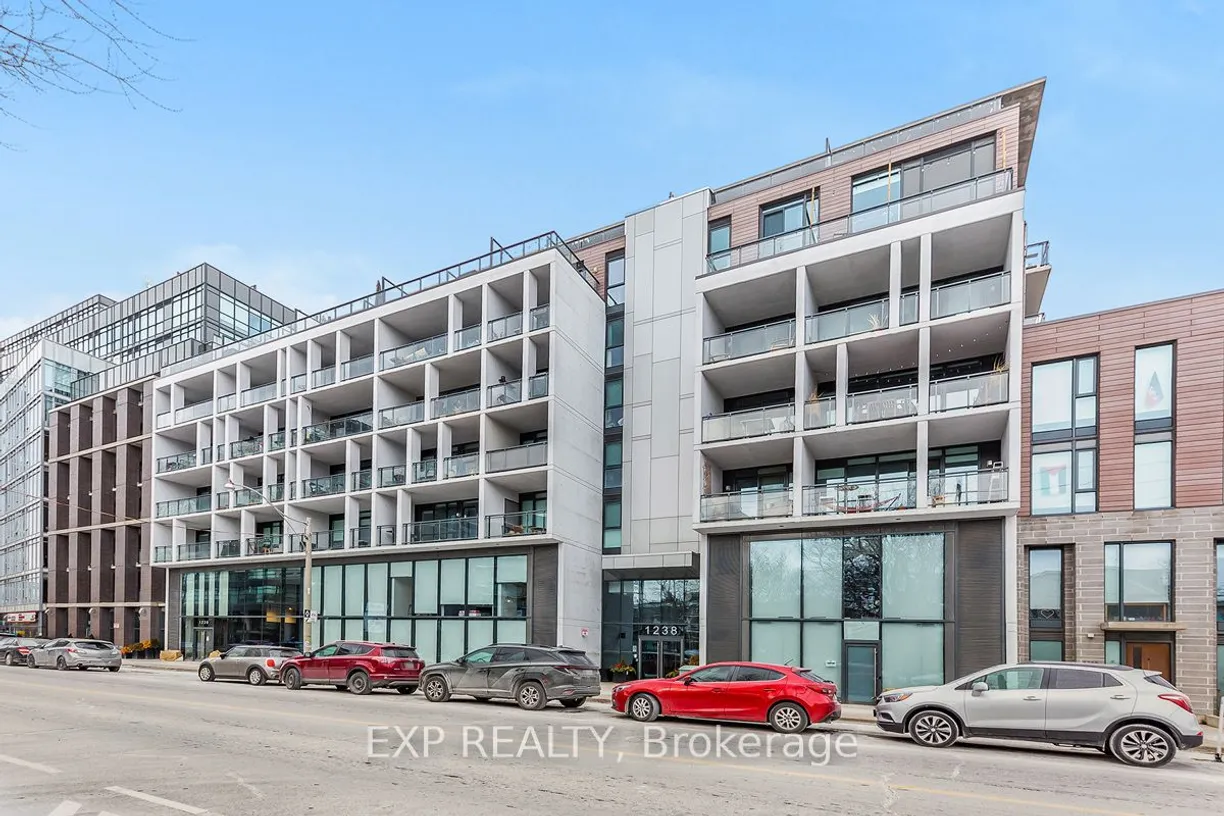 Ontario Real Estate | View 1238 Dundas, 611 | 2 Beds