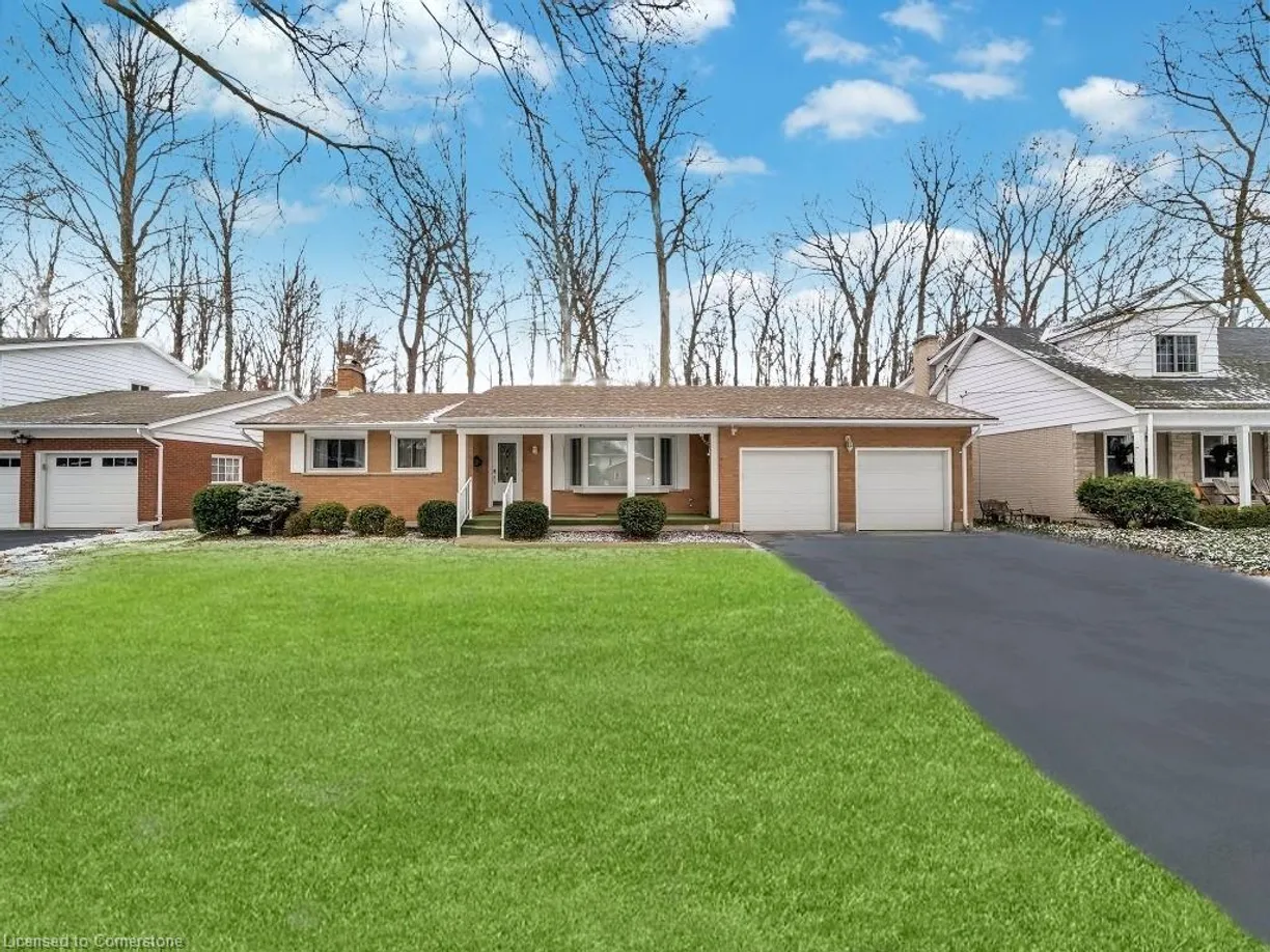 Ontario Real Estate | View 40 Idlewood | 3 Beds, 2 Baths