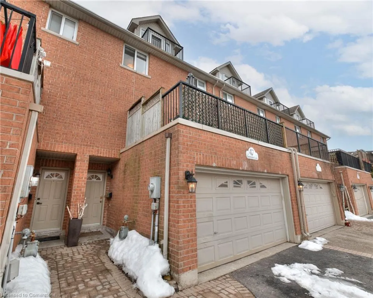 Ontario Real Estate | View 47 Grosvenor | Listing