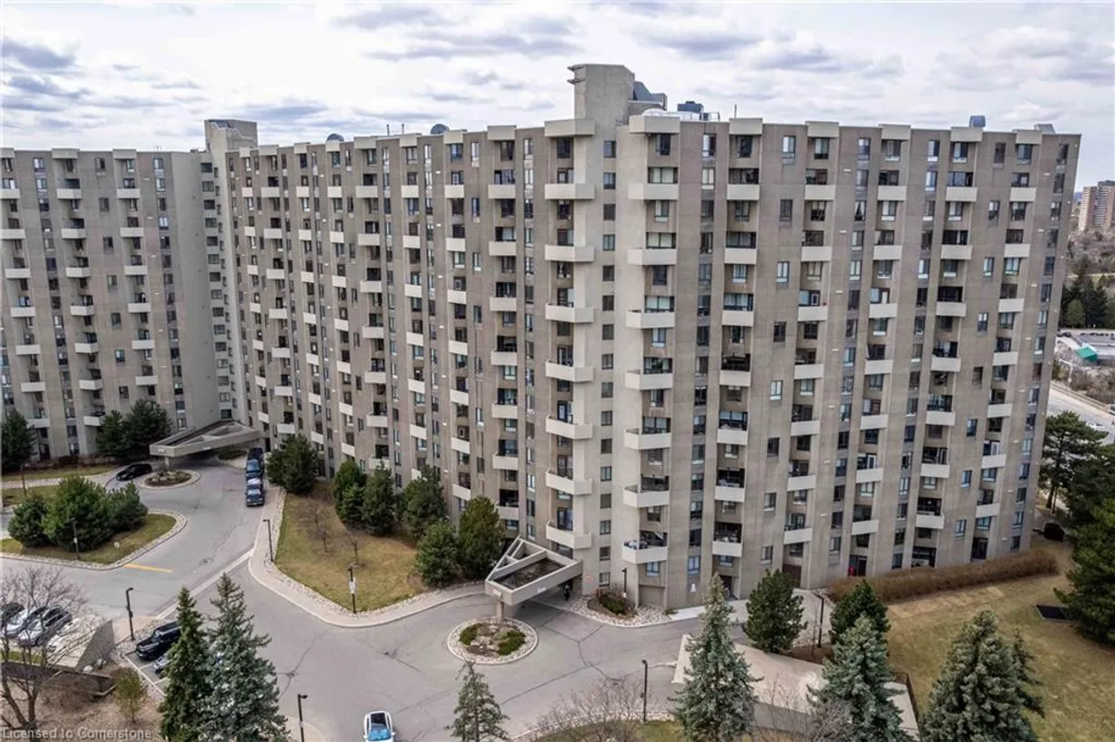 Ontario Real Estate | View 300 Mill, C34 | 3 Beds, 2 Baths