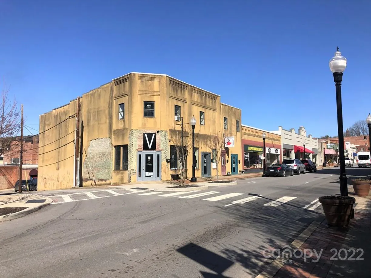 Charlotte Real Estate | View 325 Main