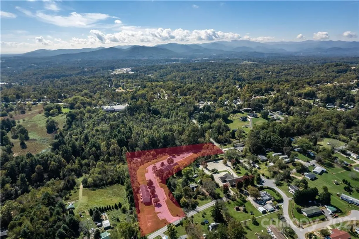Charlotte Real Estate | View 200 Villas Court | Listing