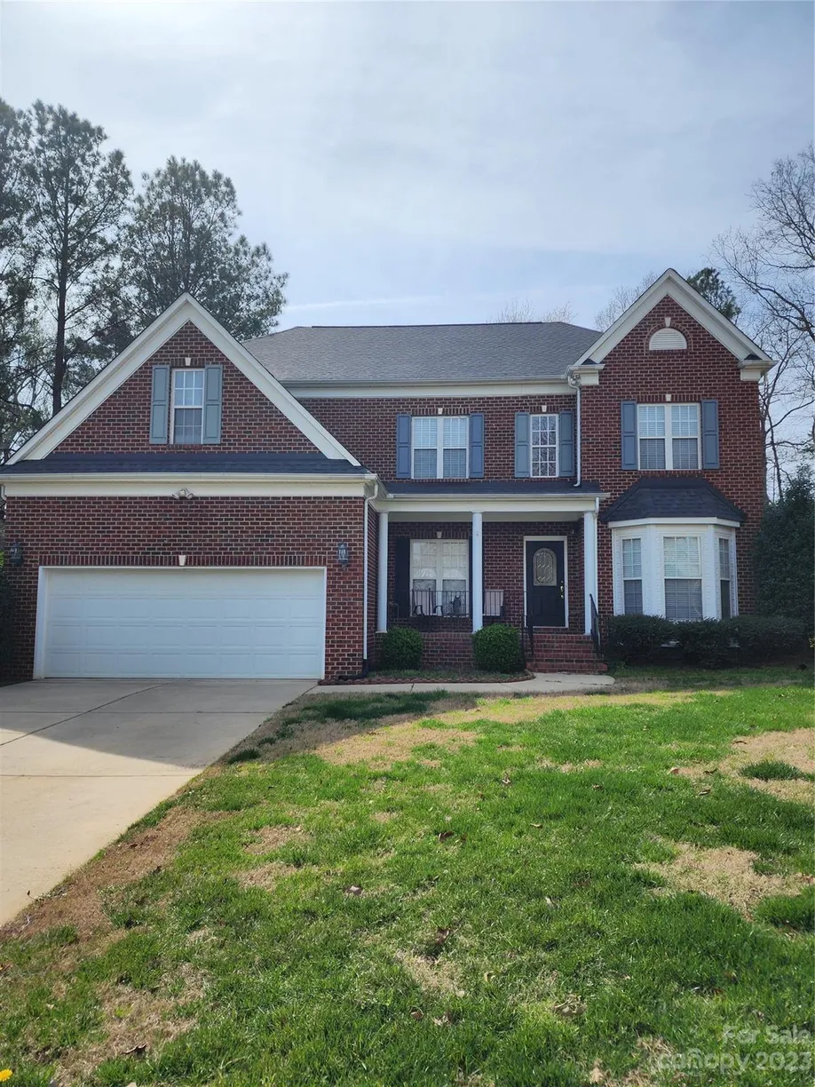 Charlotte Real Estate | View 12509 Stirling Trace Court | 6 Beds, 3 Baths