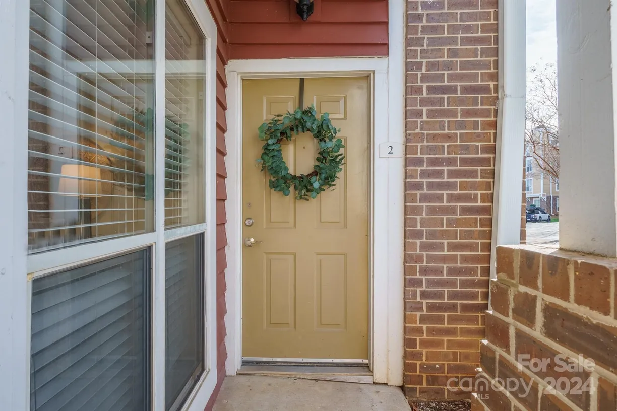 Charlotte Real Estate | View 2500 Cranbrook Lane | 2 Beds, 2 Baths
