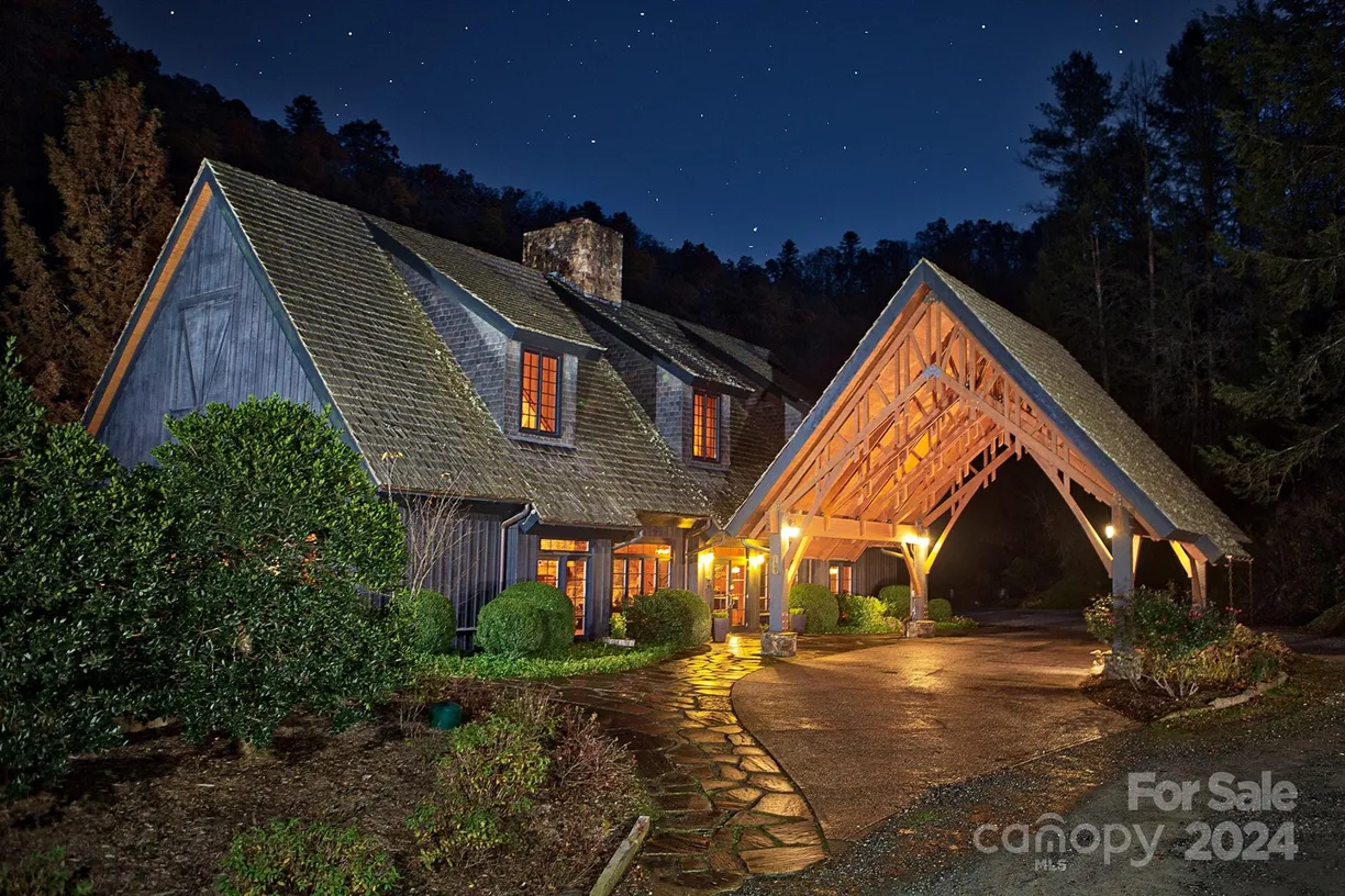 Charlotte Real Estate | View 82 Bear River Lodge Trail | Listing