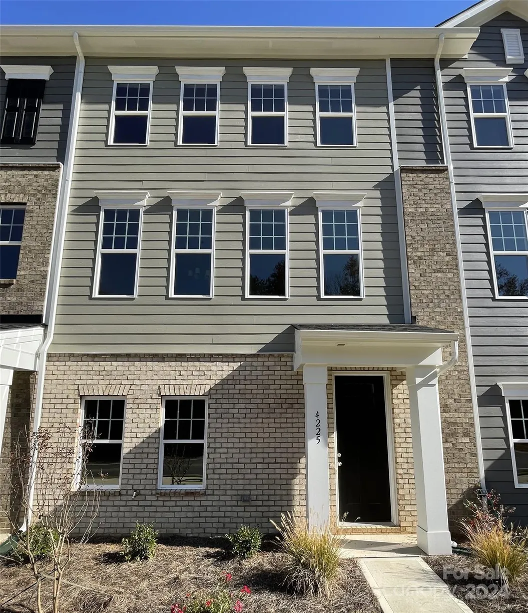 Charlotte Real Estate | View 4225 S New Hope Road, 9 | 3 Beds, 2 Baths