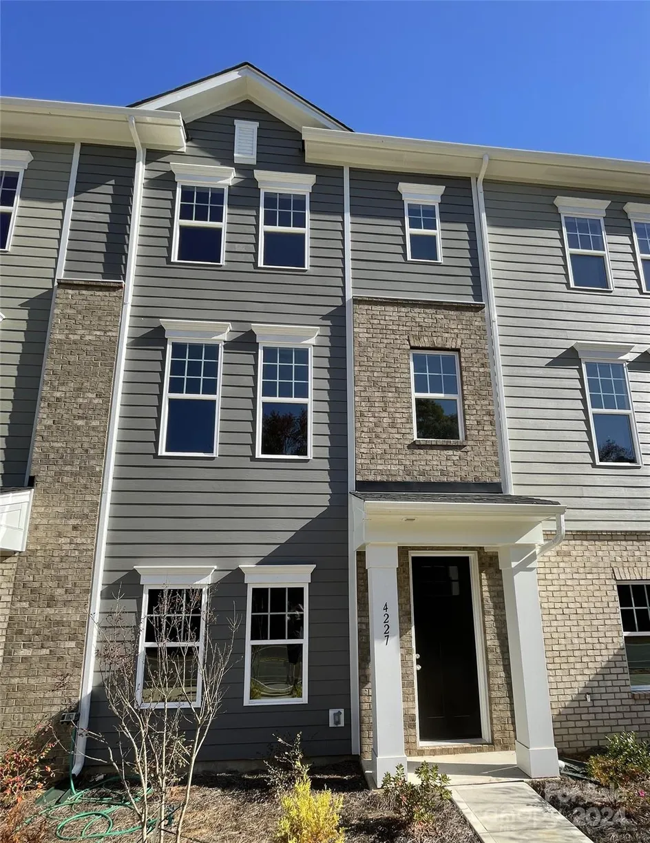 Charlotte Real Estate | View 4227 S New Hope Road, 10 | 2 Beds, 2 Baths