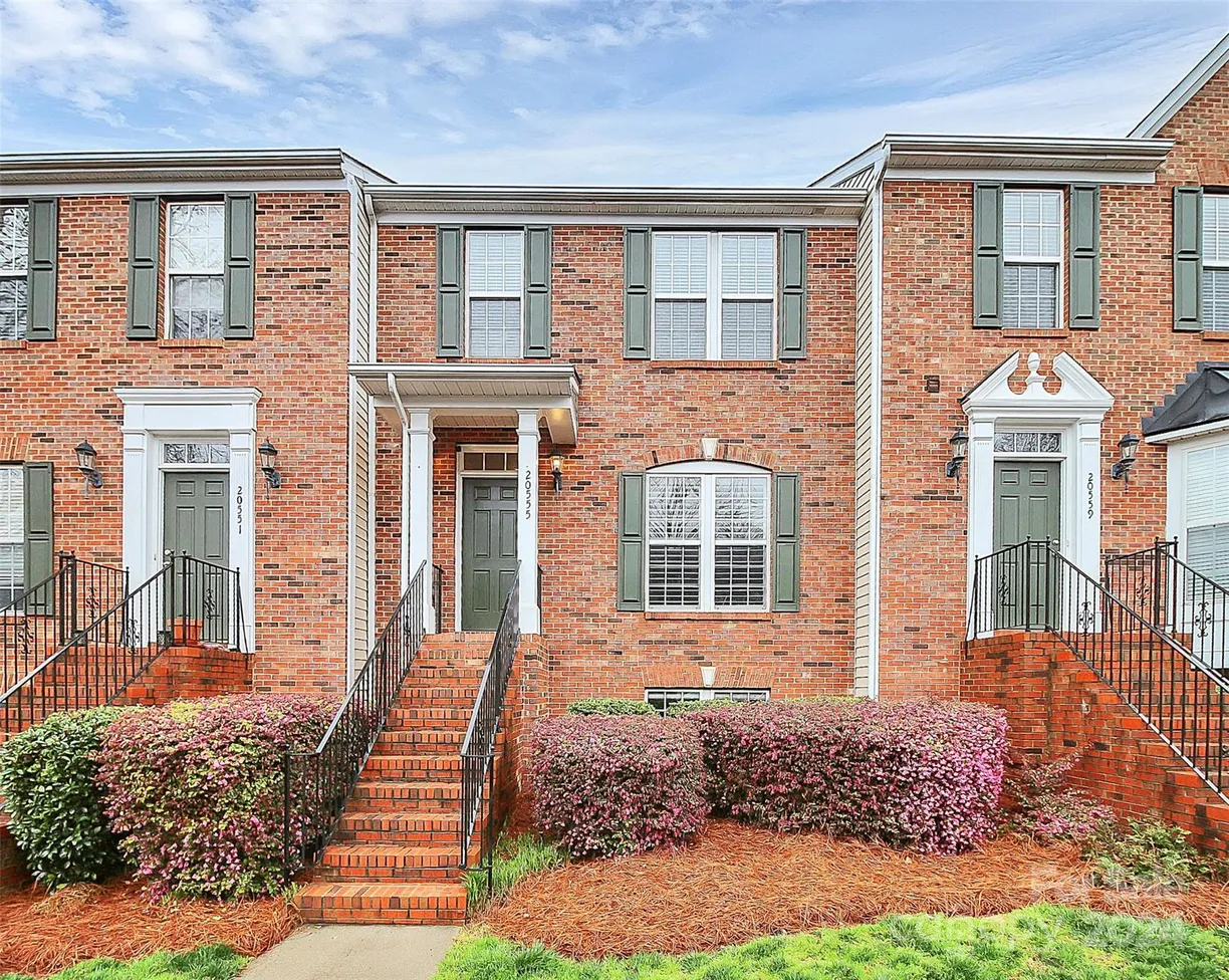 Charlotte Real Estate | View 20555 Harbor View | 3 Beds, 3 Baths