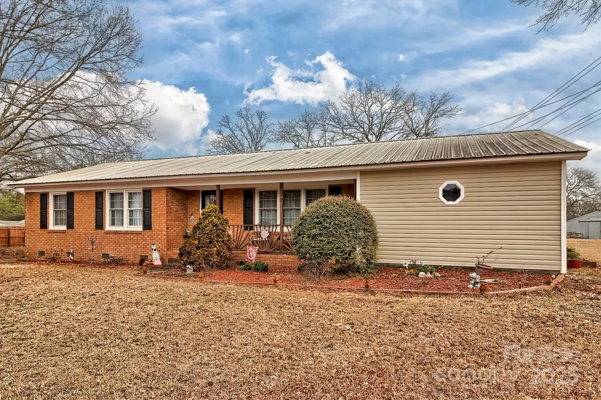 Charlotte Real Estate | View 1467 Airport Road | Listing