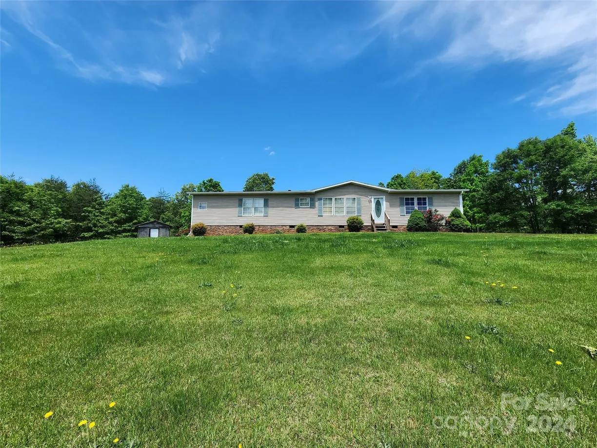 Charlotte Real Estate | View 130 Susan Road, 1 | 3 Beds, 2 Baths