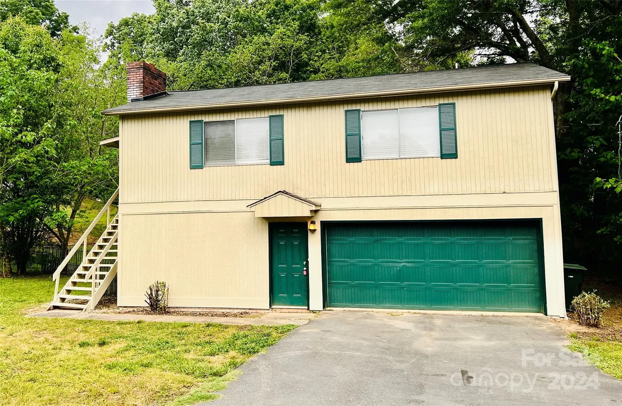 Charlotte Real Estate | View 2351 5th Street | 2 Beds, 2 Baths