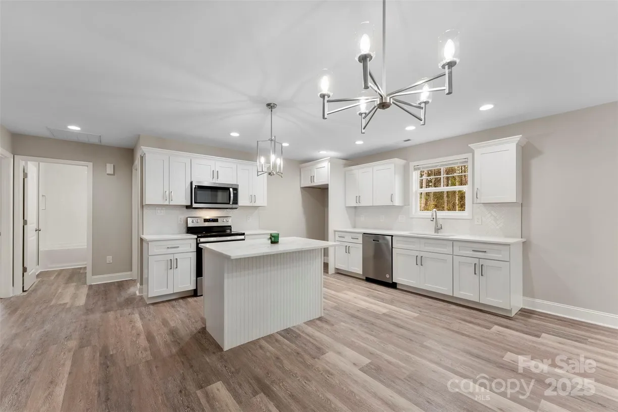 Charlotte Real Estate | View 1916 Bess Town Road | 3 Beds, 2 Baths