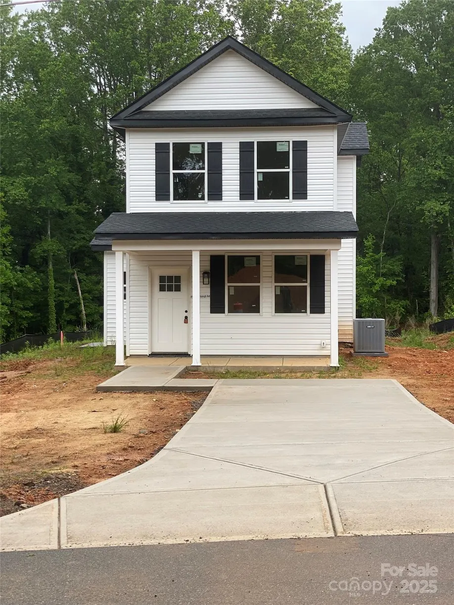 Charlotte Real Estate | View 814 W Raleigh Avenue | 3 Beds, 2 Baths