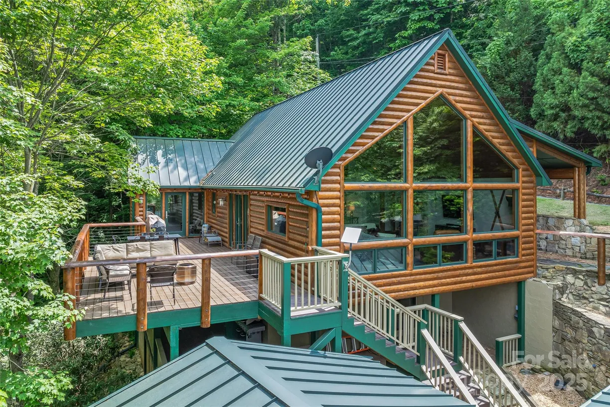 Charlotte Real Estate | View 18 Hummingbird Hill | Listing