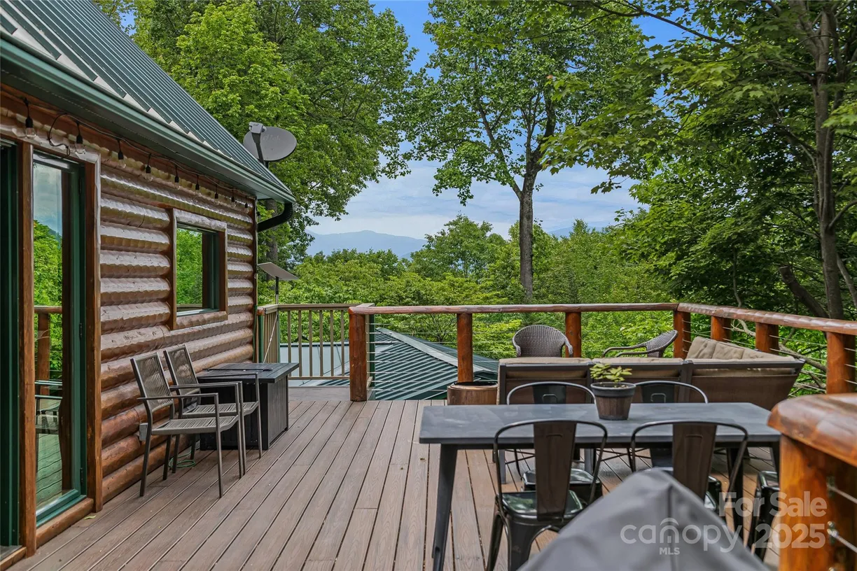 Charlotte Real Estate | View 18 Hummingbird Hill | 4 Beds, 3 Baths