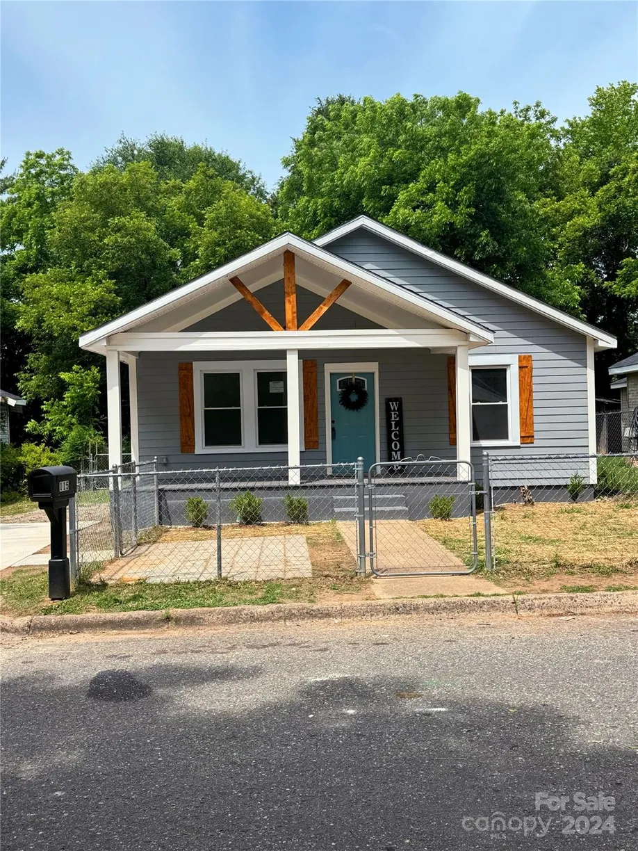 Charlotte Real Estate | View 115 Palmer Street | 3 Beds, 2 Baths