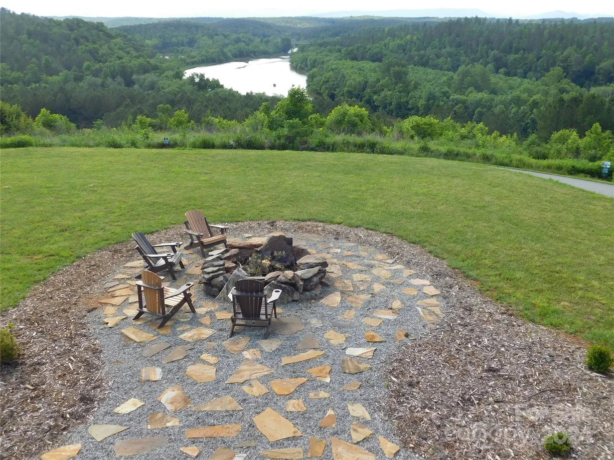 Charlotte Real Estate | View 305 E Settings Boulevard, 95