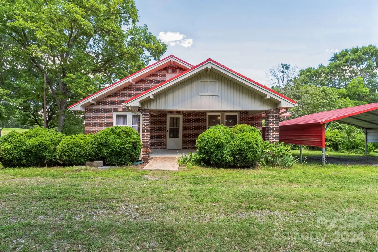 Charlotte Real Estate | View 2491 Highway 274 Highway | 2 Beds, 1 Bath