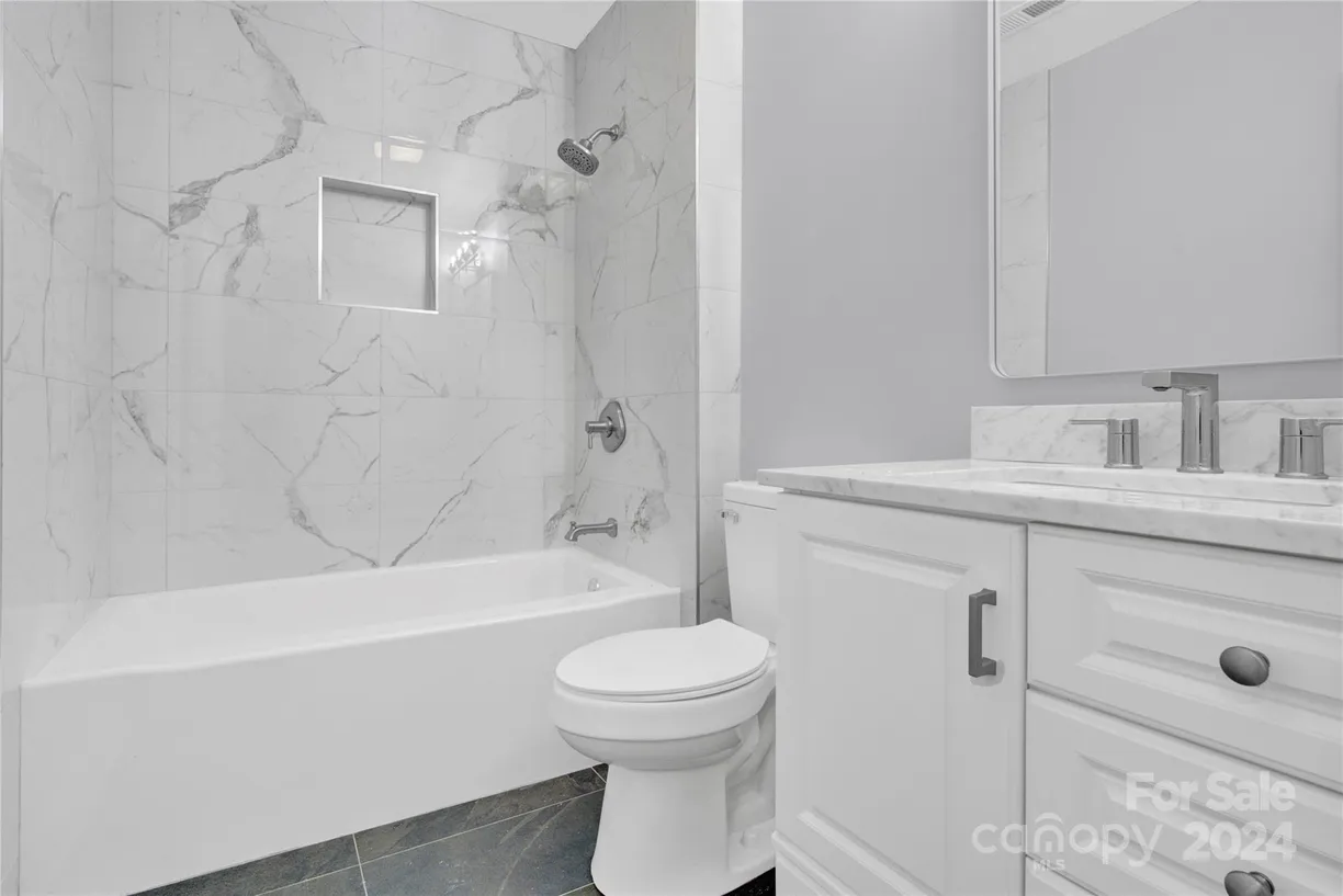 Charlotte Real Estate | View 8433 Rittenhouse Circle | Listing