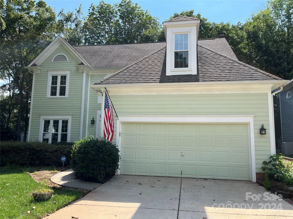Charlotte Real Estate | View 9111 Crofton Springs Drive | 4 Beds, 2 Baths
