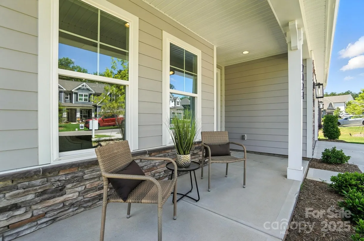 Charlotte Real Estate | View 2024 Cedar Falls Drive, 9 | Listing
