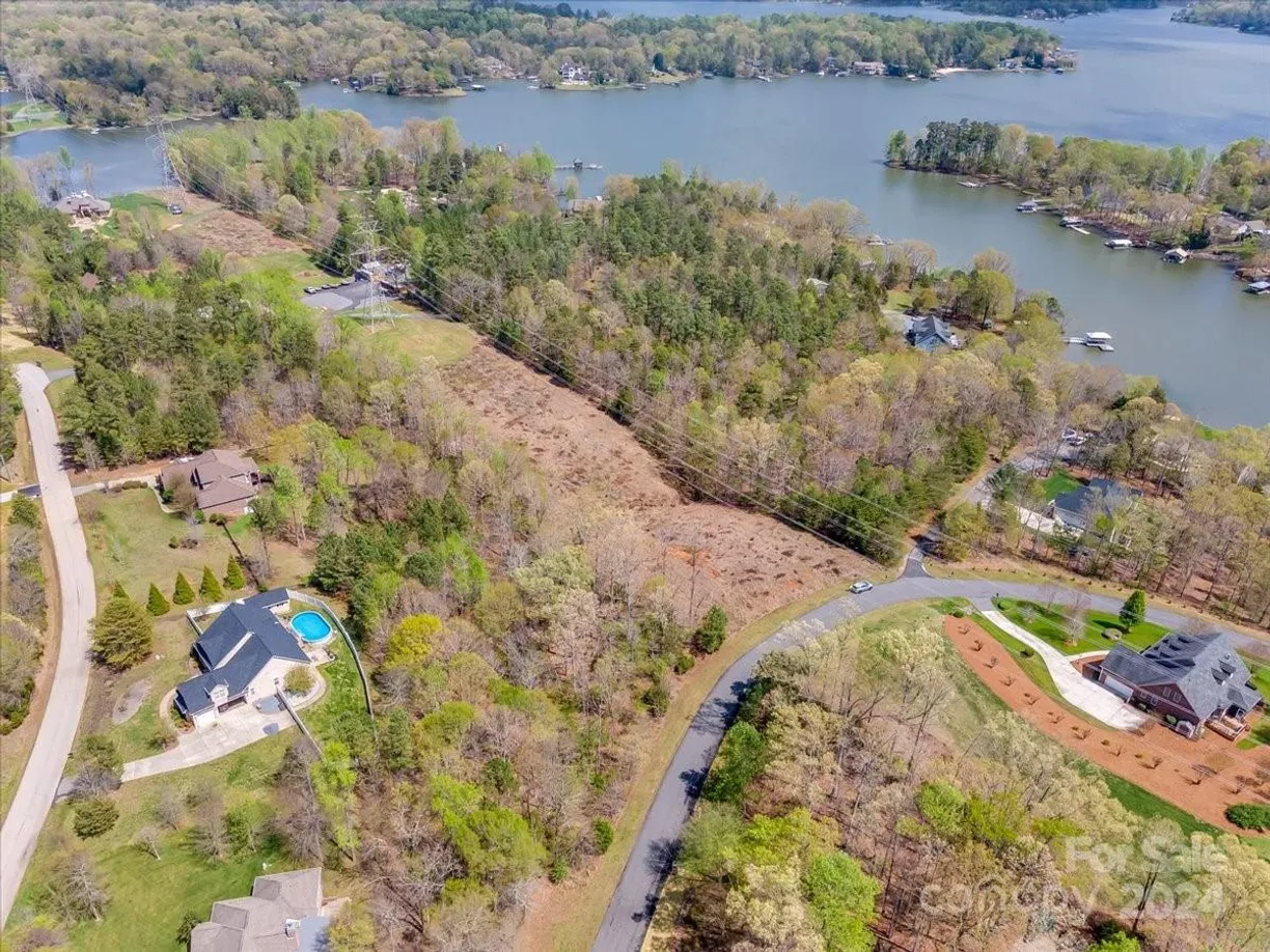 Charlotte Real Estate | View 340 Catawba Crest Lane | Listing