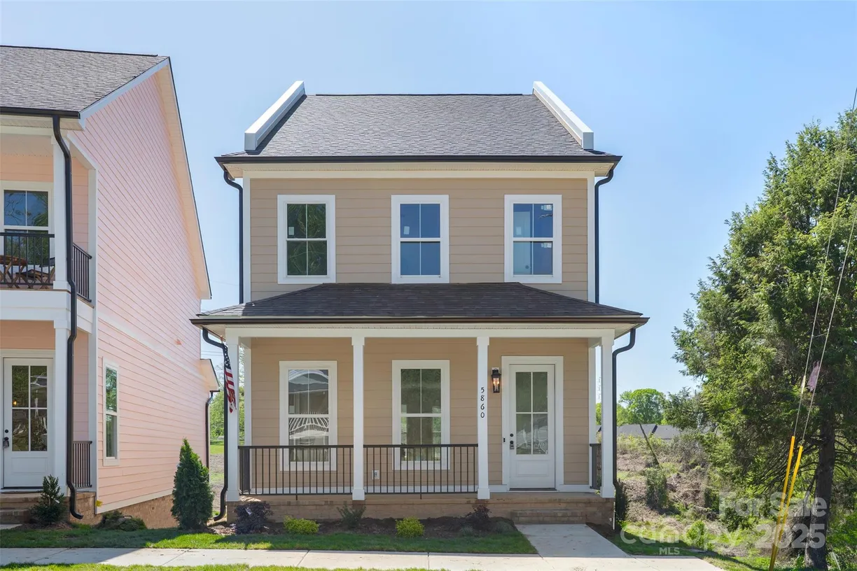 Charlotte Real Estate | View 5860 Pittmon Lane | 3 Beds, 2 Baths