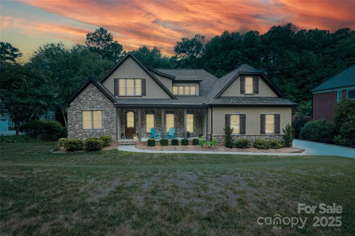 Charlotte Real Estate | View 7582 Cottonwood Drive, 39 | 4 Beds, 4 Baths