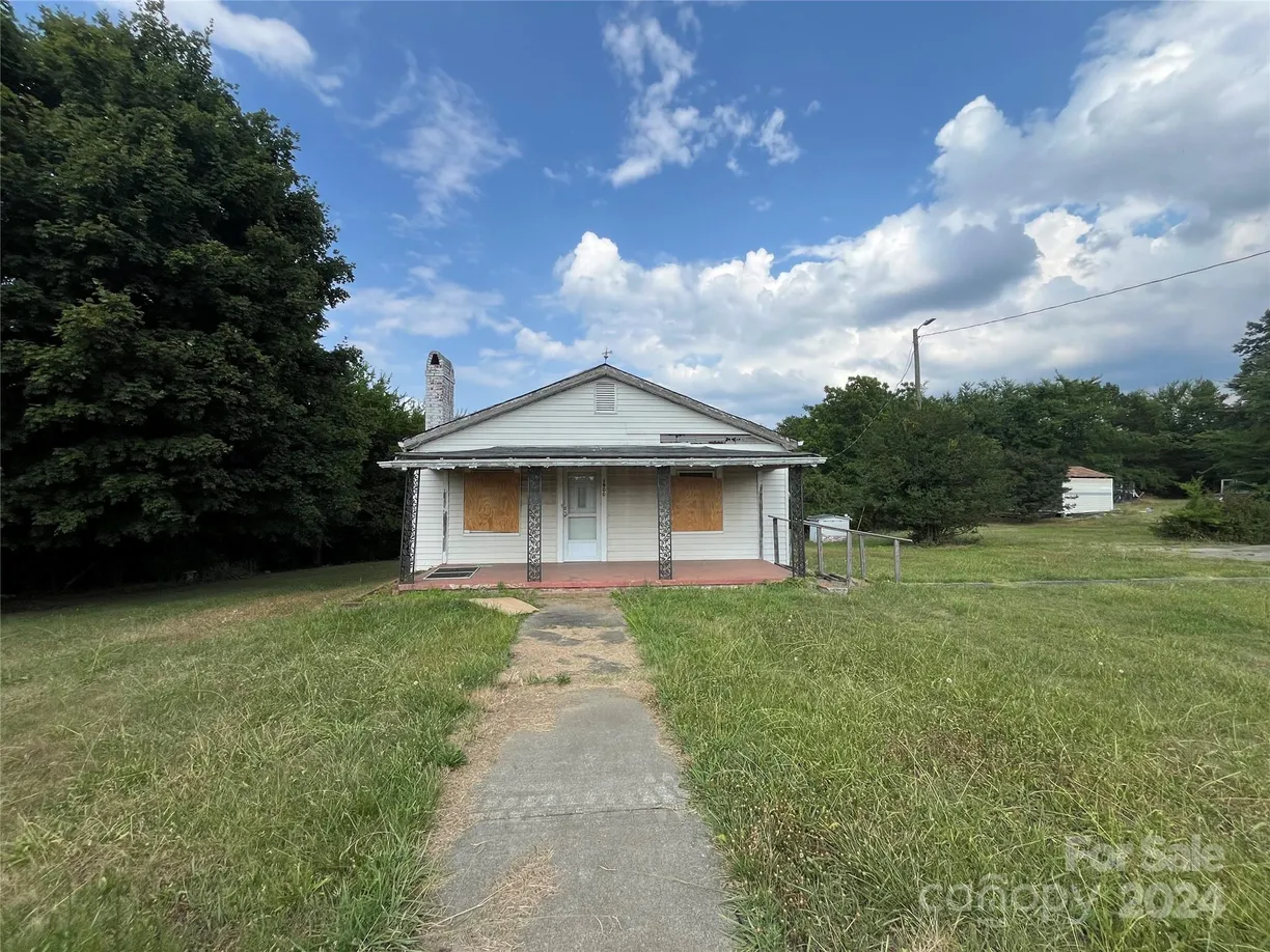 Charlotte Real Estate | View 1900 Salome Church Road | 3 Beds, 1 Bath