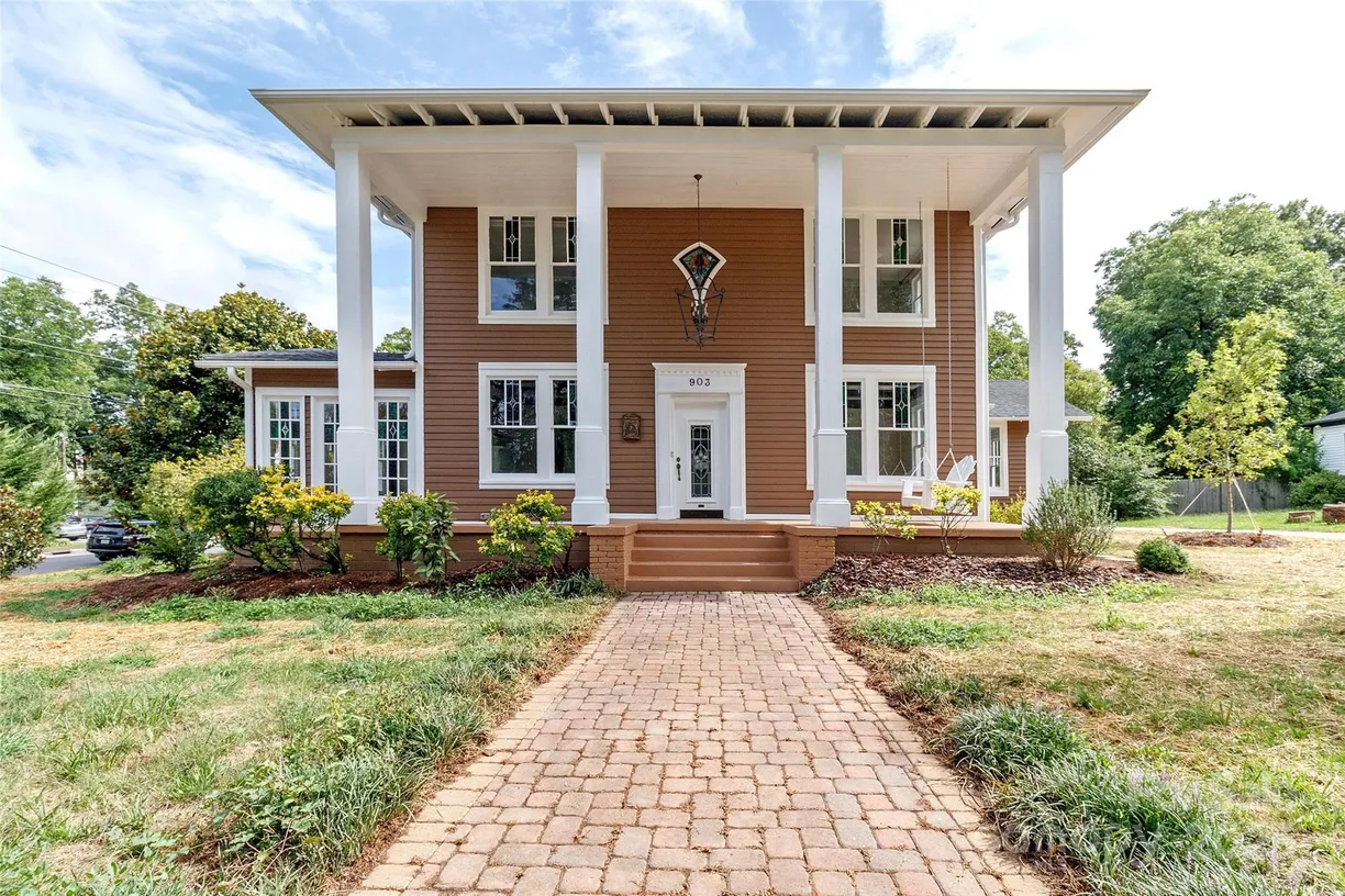 Charlotte Real Estate | View 903 W Franklin Street | Listing