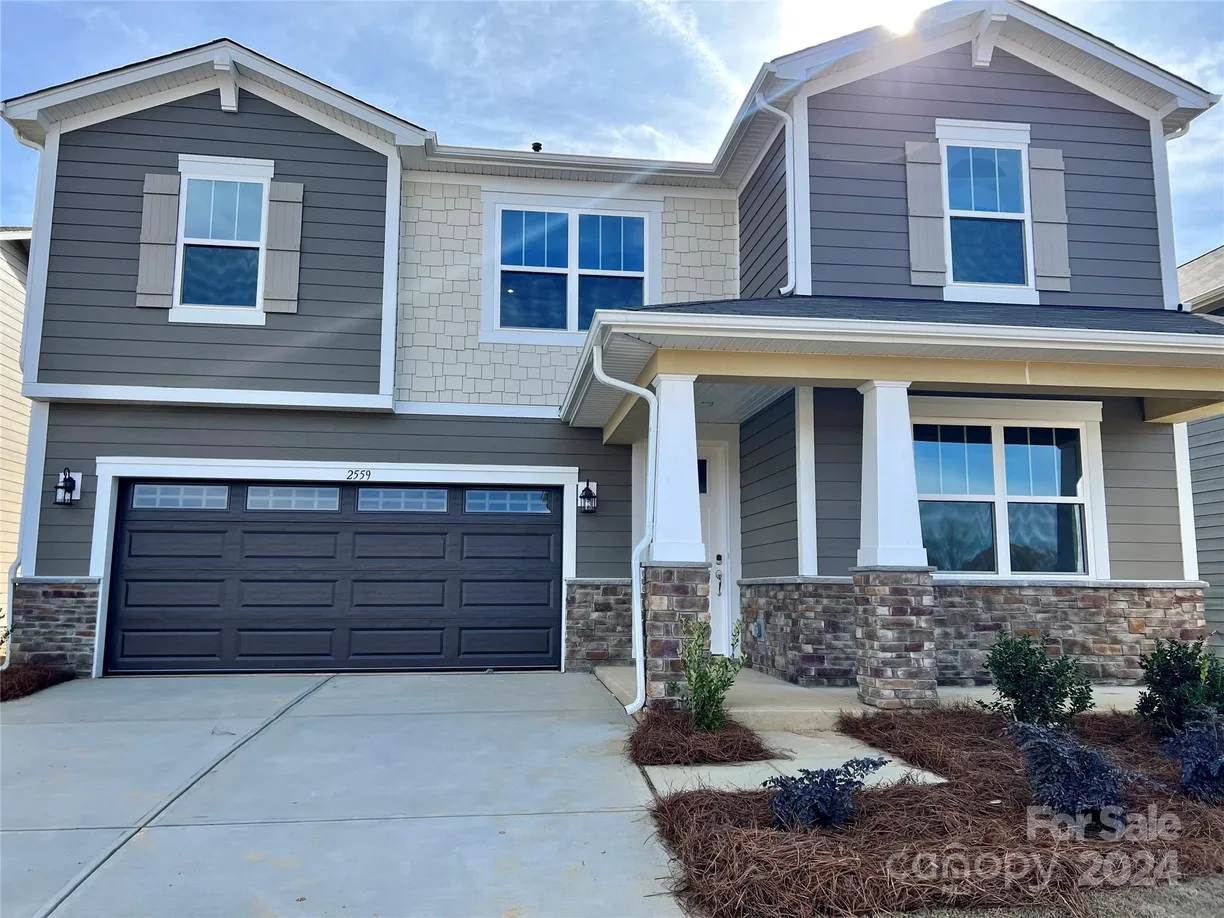 Charlotte Real Estate | View 1483 Honey Trail | 5 Beds, 3 Baths