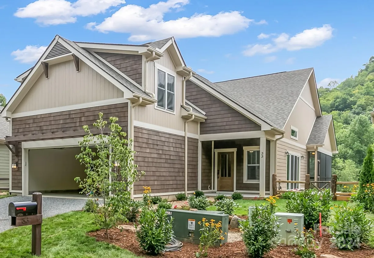 Charlotte Real Estate | View 33 StoneWall Trail | Listing