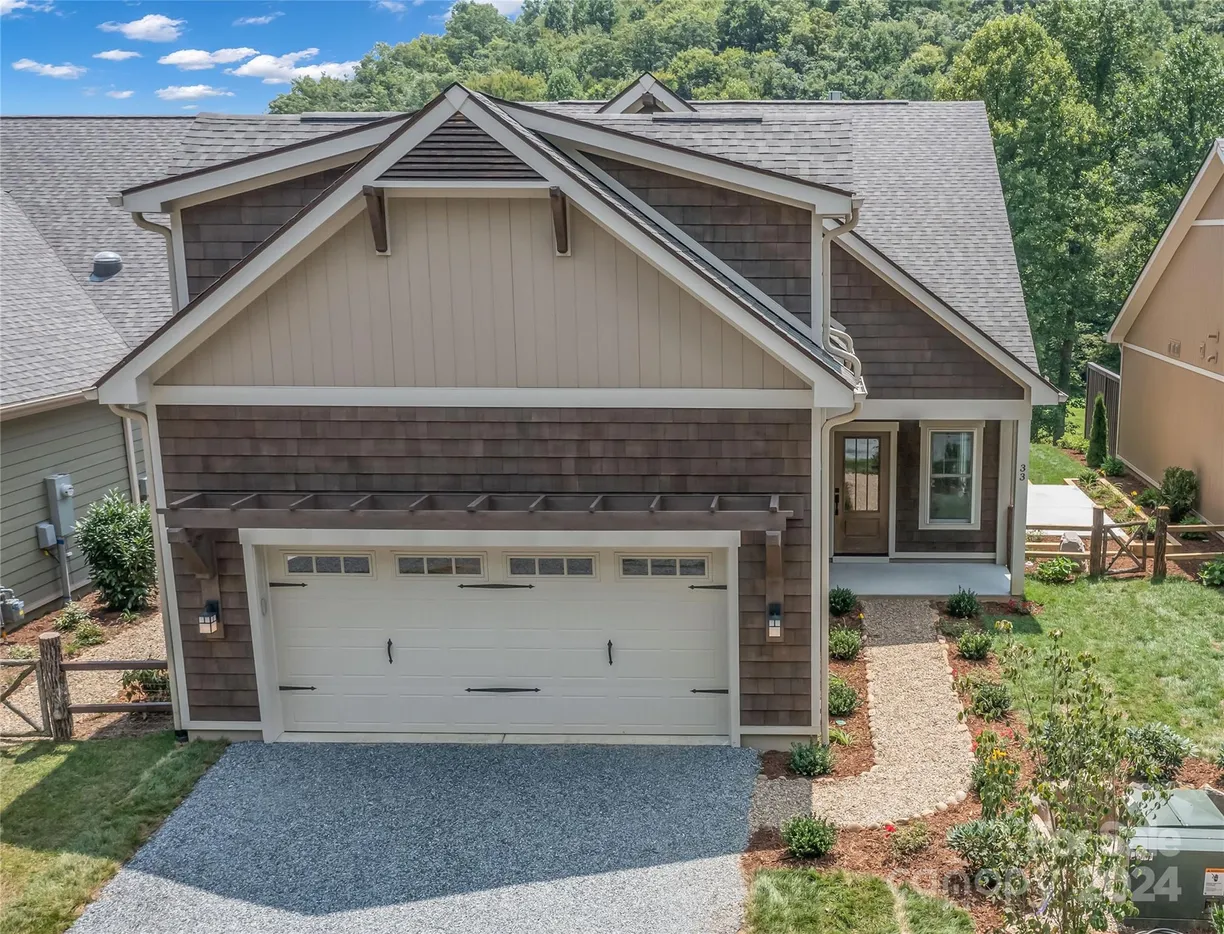 Charlotte Real Estate | View 33 StoneWall Trail | Listing