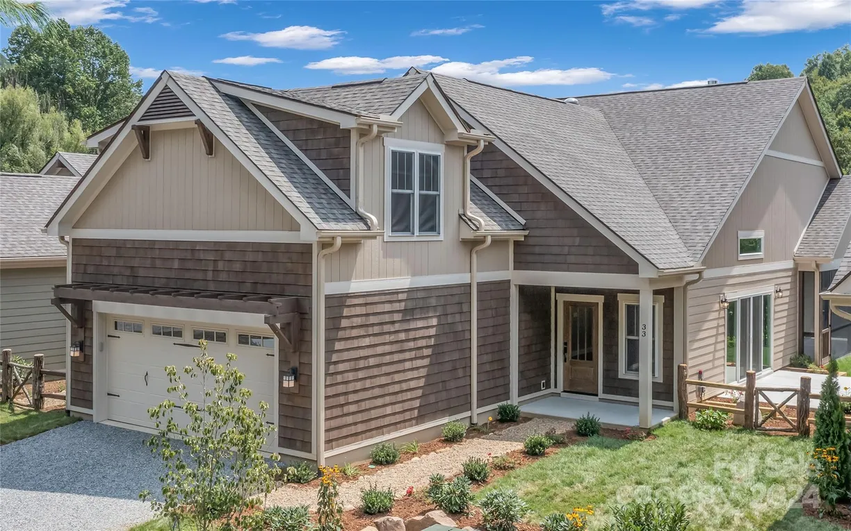 Charlotte Real Estate | View 33 StoneWall Trail | 3 Beds, 3 Baths