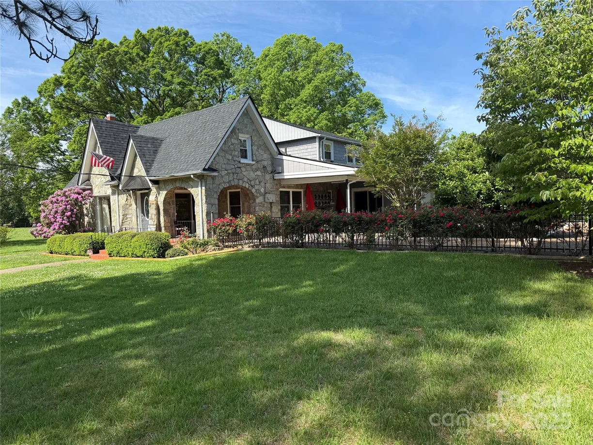 Charlotte Real Estate | View 1771 Drexel Road | 4 Beds, 3 Baths