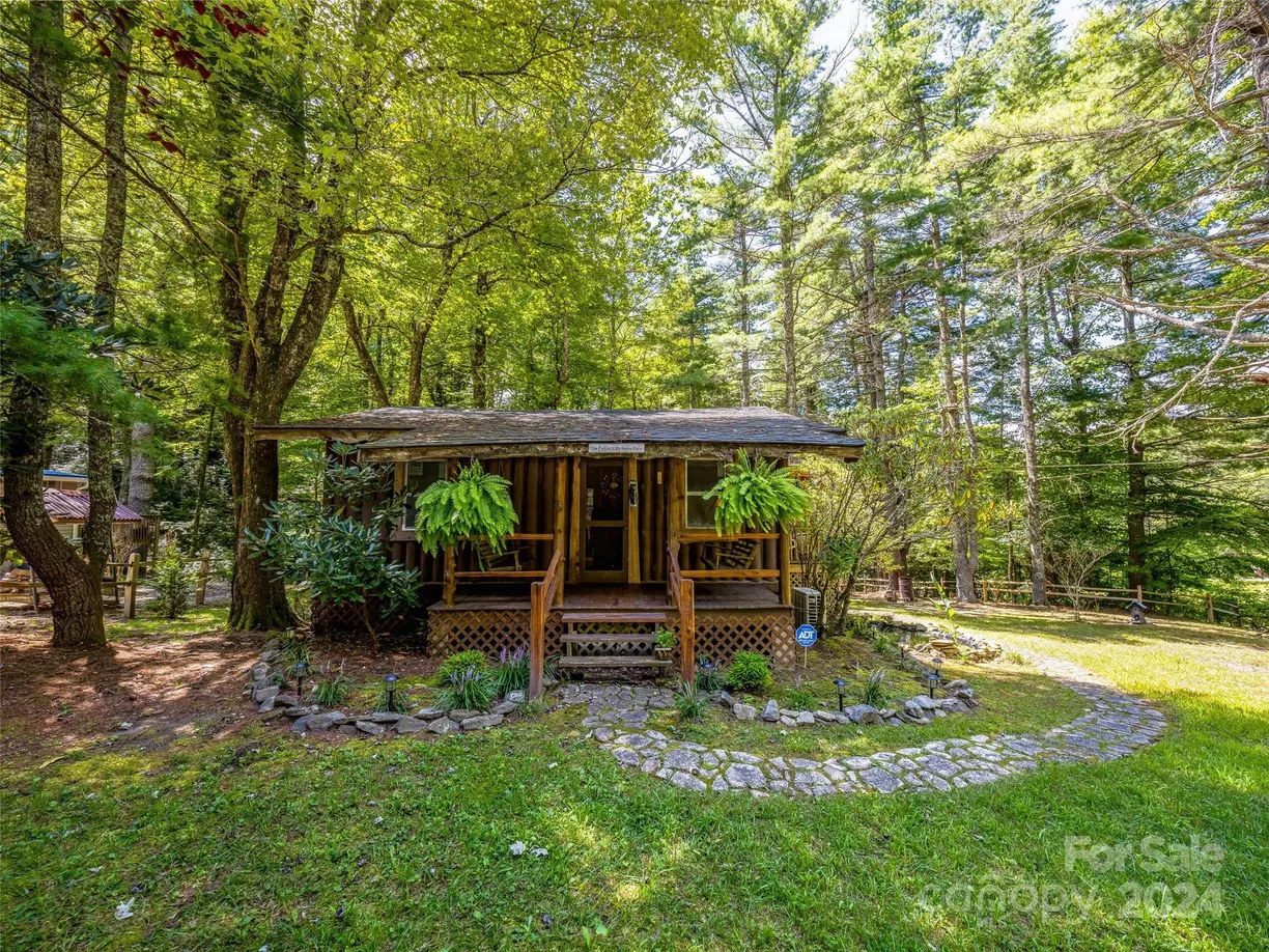 Charlotte Real Estate | View 685 Shumont Road | Listing