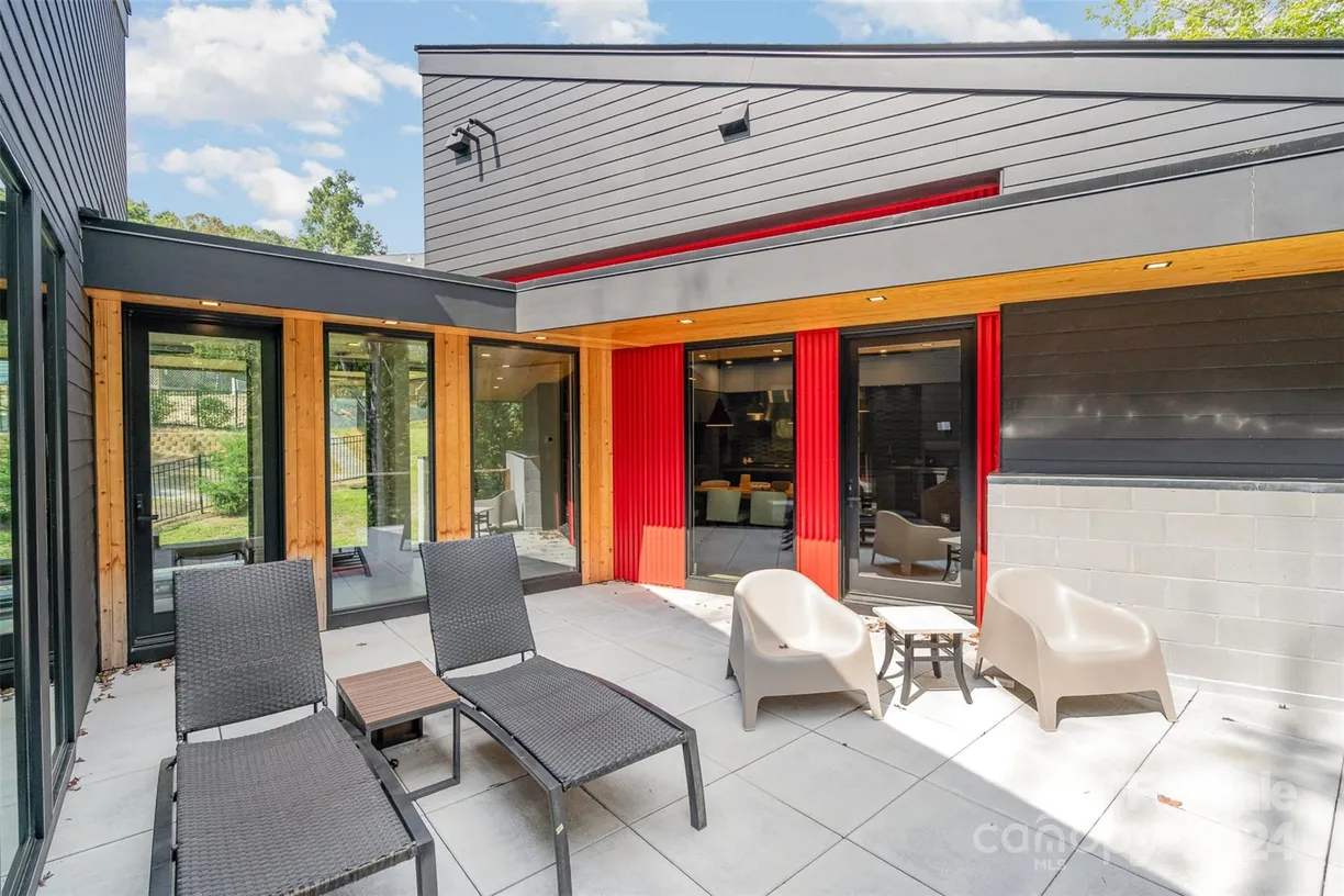 Charlotte Real Estate | View 386 Squirrel Lane | 3 Beds, 3 Baths