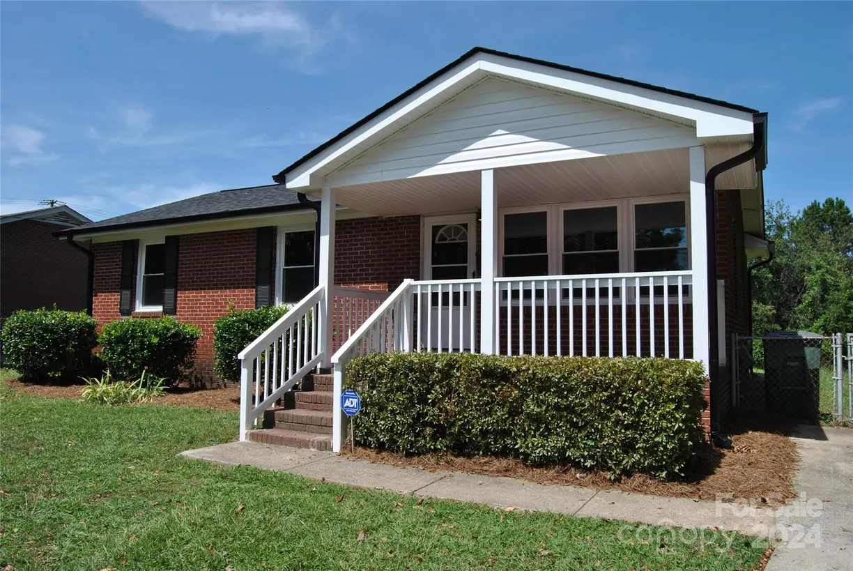 Charlotte Real Estate | View 500 Doffin Lane | Listing