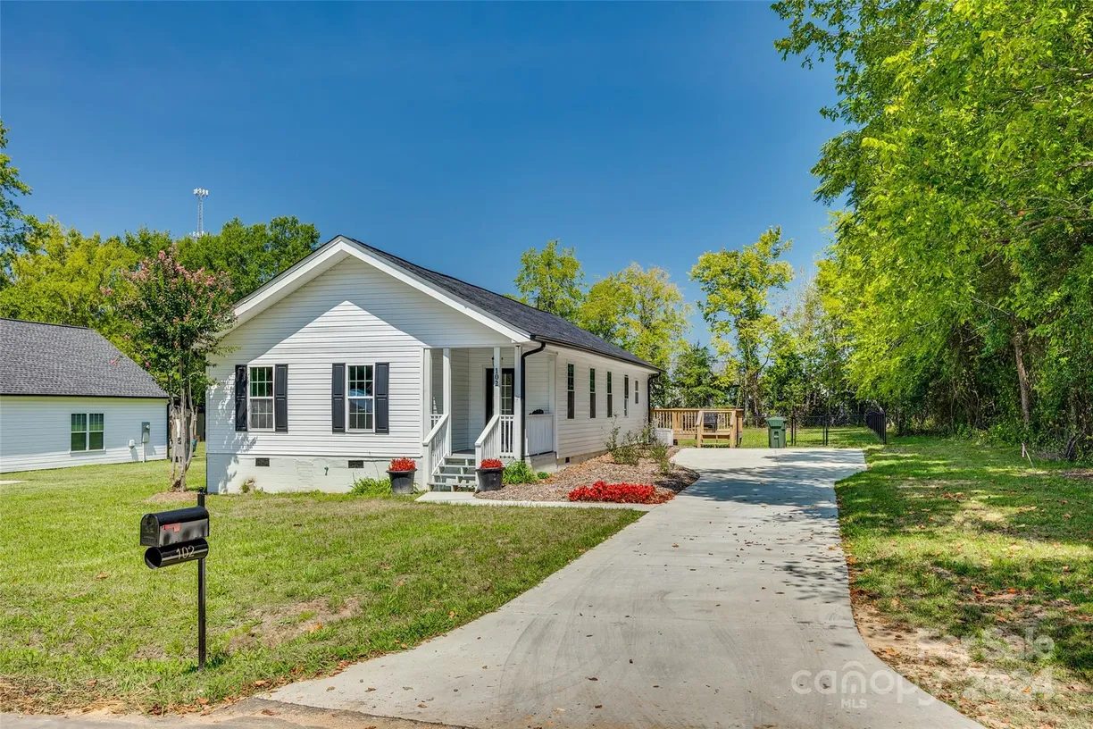 Charlotte Real Estate | View 102 Stanton Street | 3 Beds, 1 Bath