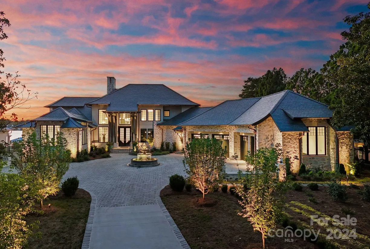 Charlotte Real Estate | View 19125 Peninsula Point Drive | Listing