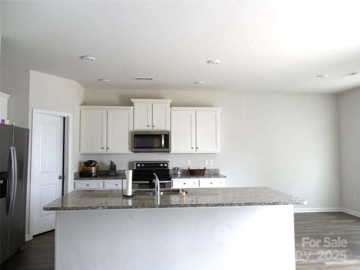 Charlotte Real Estate | View 1109 Creedmore Court | Listing