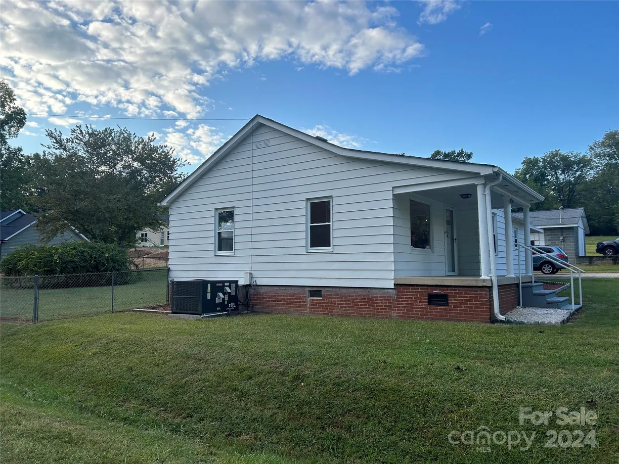 Charlotte Real Estate | View 2407 Vale Avenue | Listing