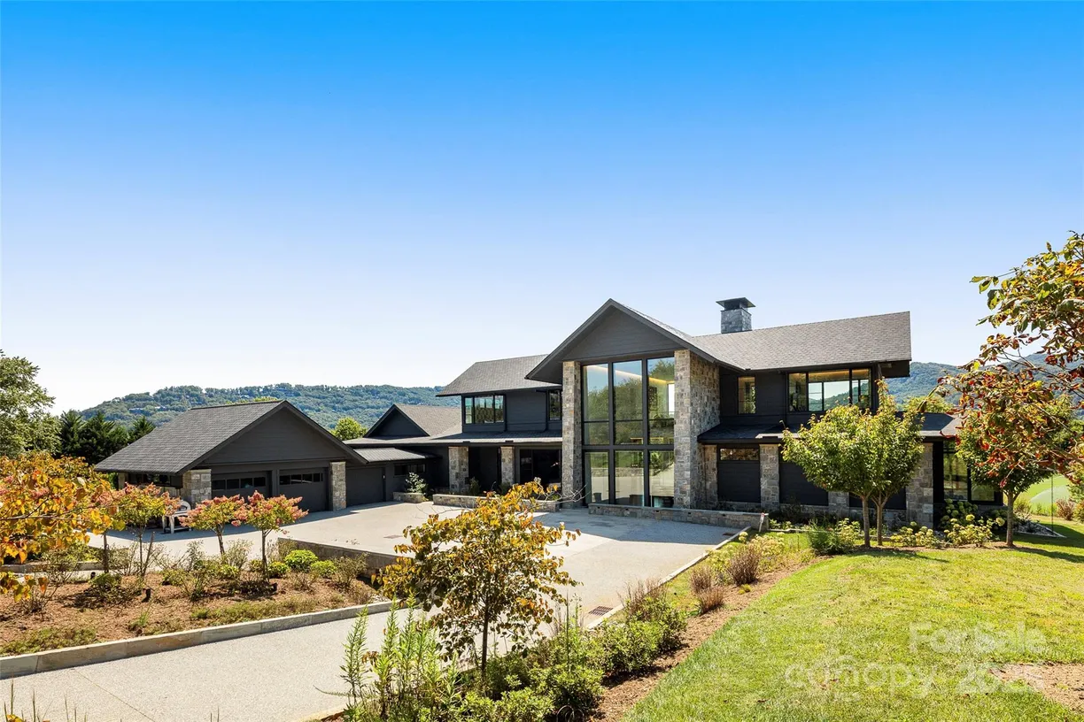 Charlotte Real Estate | View 214 Folkestone Lane | Listing