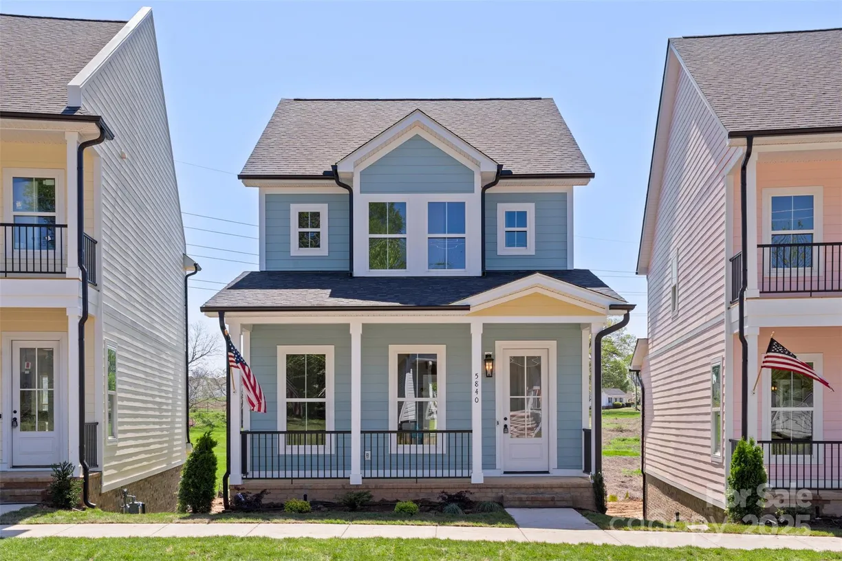 Charlotte Real Estate | View 5840 Pittmon Lane | 3 Beds, 2 Baths