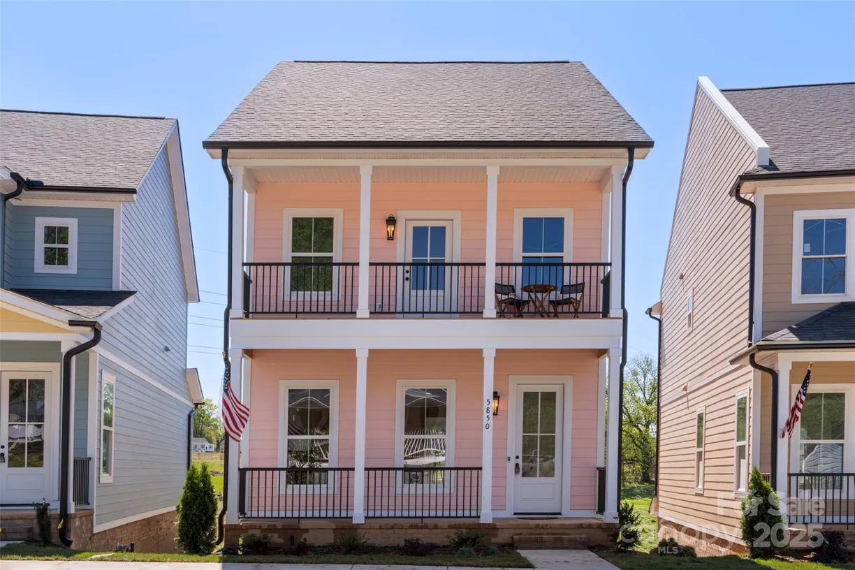 Charlotte Real Estate | View 5850 Pittmon Lane | 3 Beds, 2 Baths