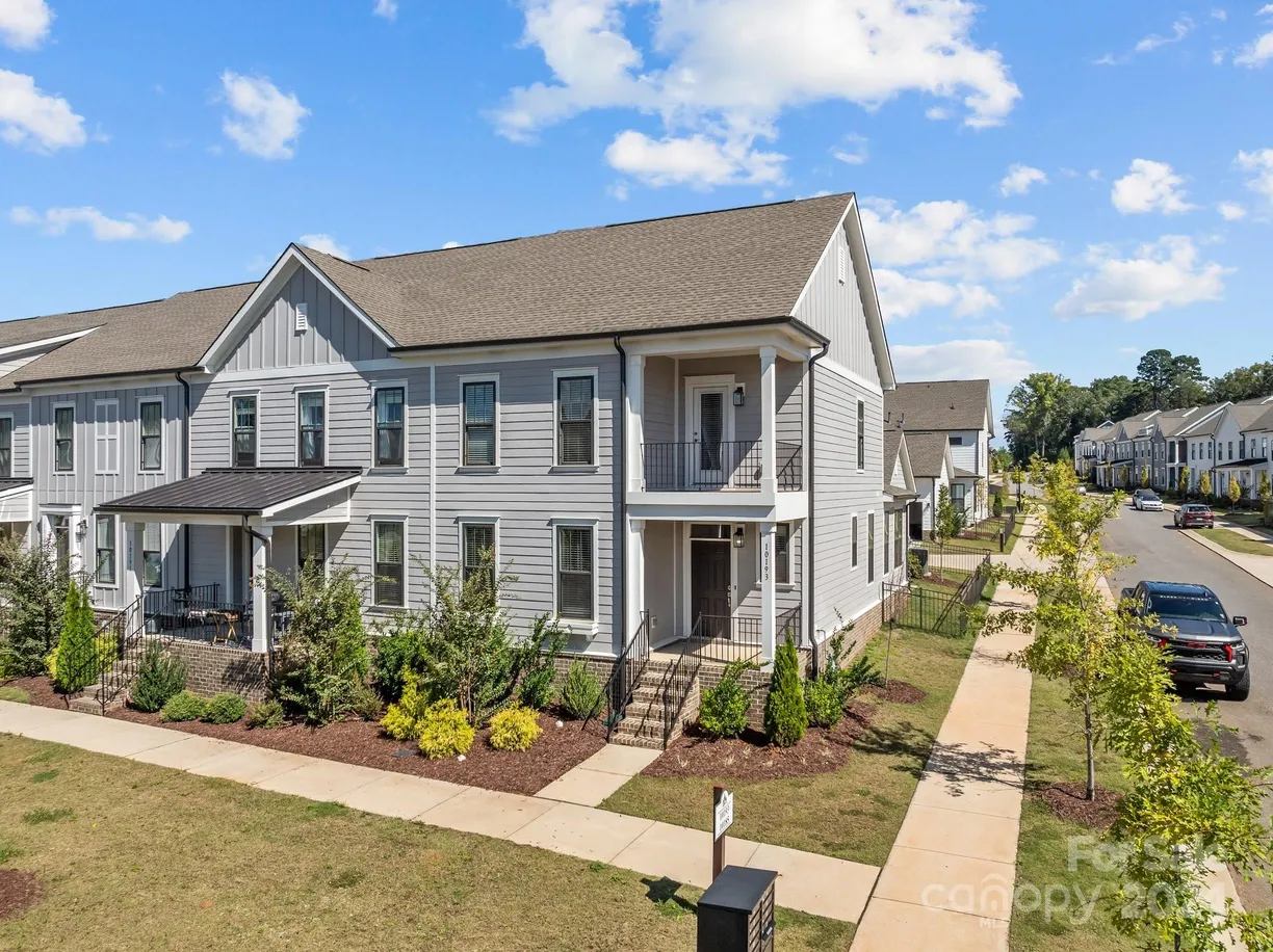 Charlotte Real Estate | View 10193 Meeting House Drive | 3 Beds, 2 Baths