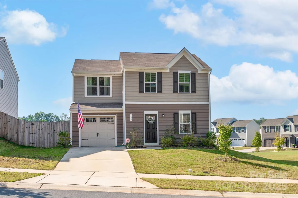 Charlotte Real Estate | View 1197 Tangle Ridge Drive | 3 Beds, 1 Bath