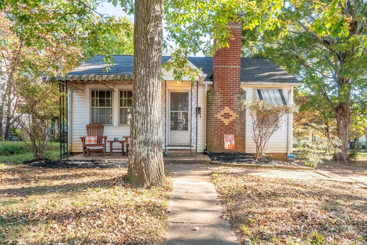 Charlotte Real Estate | View 710 Wood Street | 3 Beds, 1 Bath