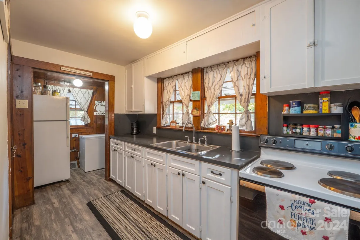 Charlotte Real Estate | View 710 Wood Street | Listing
